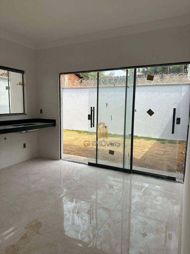 Casa à venda com 3 quartos, 110m² - Foto 12