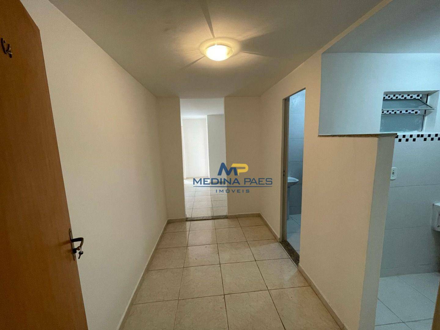 Apartamento à venda com 2 quartos, 60m² - Foto 2