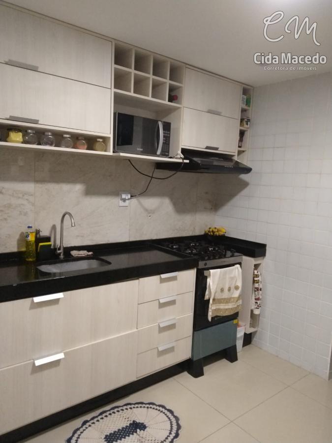 Apartamento à venda com 2 quartos, 77m² - Foto 3