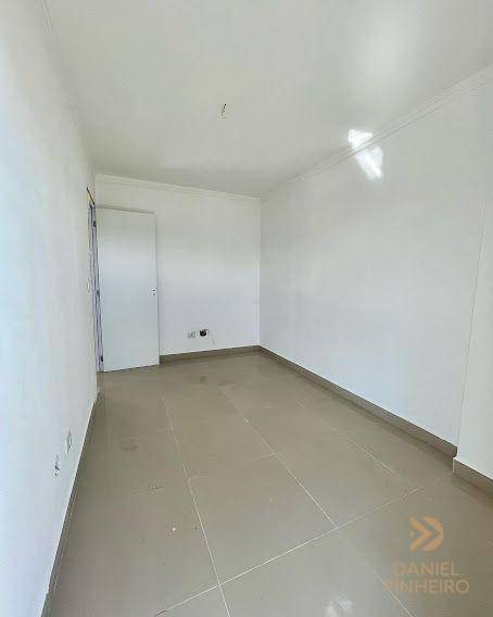 Apartamento à venda com 2 quartos, 61m² - Foto 9