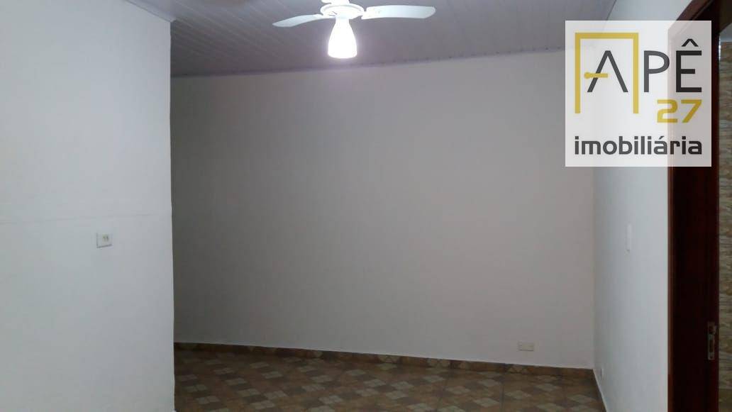 Casa à venda com 5 quartos, 200m² - Foto 21