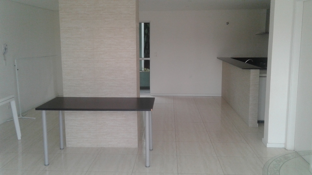 Apartamento à venda com 2 quartos, 63m² - Foto 2