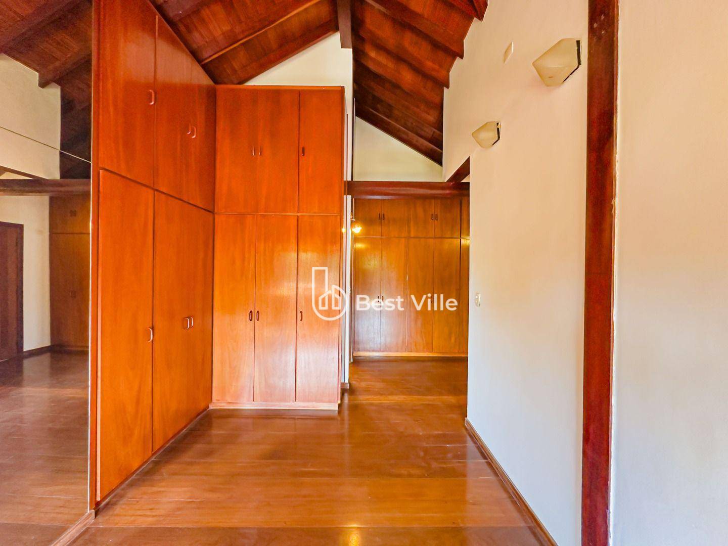 Casa de Condomínio à venda com 5 quartos, 527m² - Foto 2