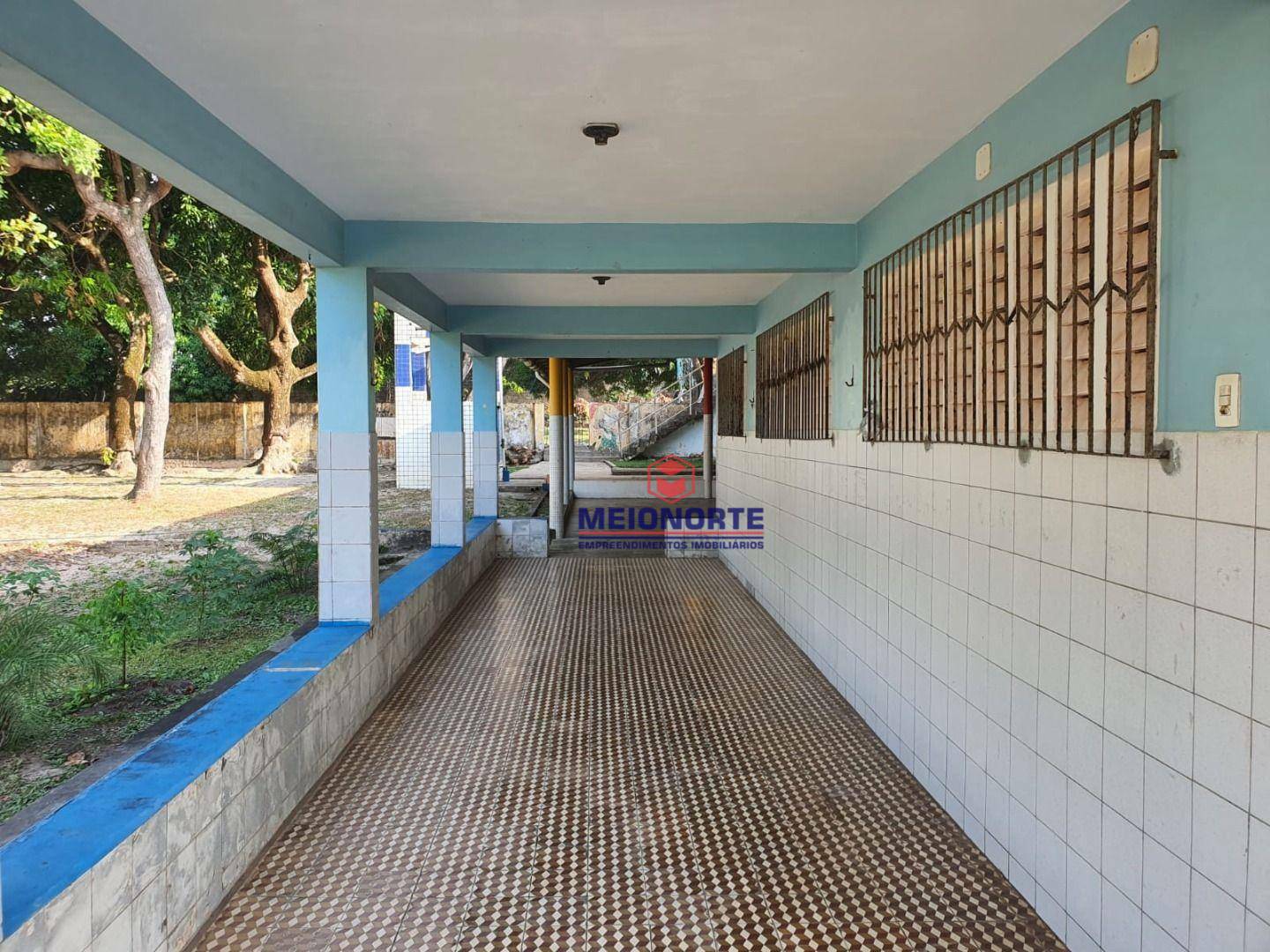 Casa à venda e aluguel com 4 quartos, 300m² - Foto 11