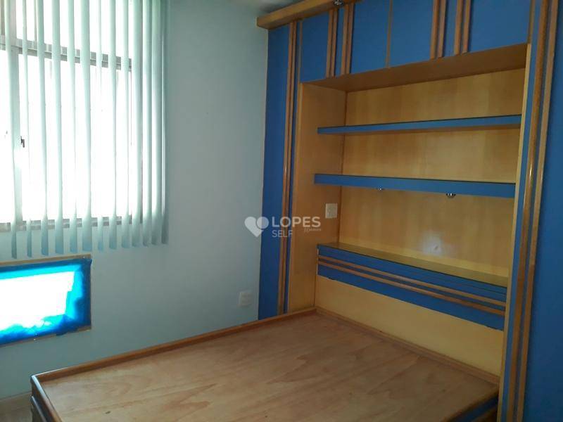 Apartamento à venda com 2 quartos, 70m² - Foto 5