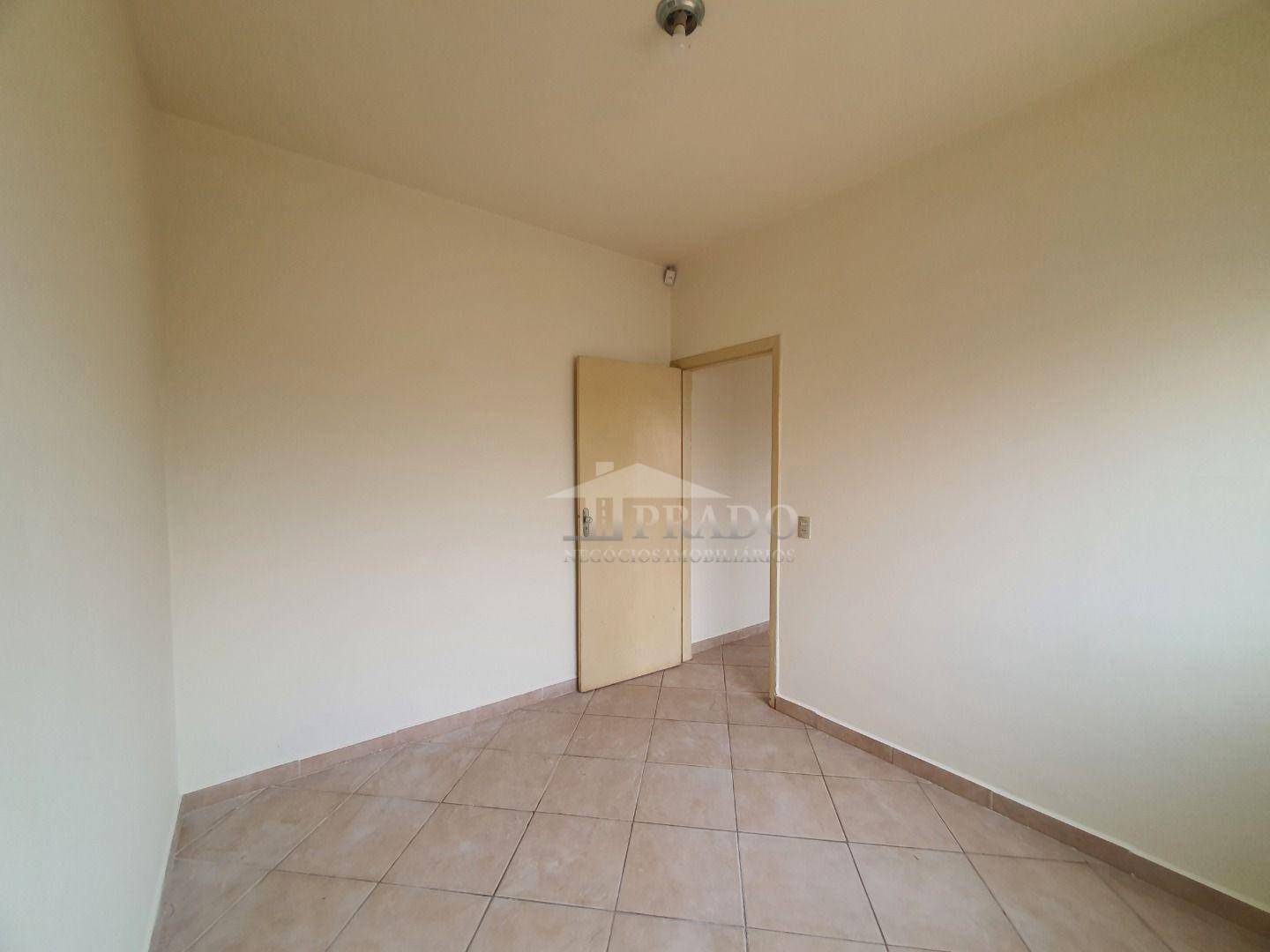 Casa para alugar com 3 quartos, 90m² - Foto 10