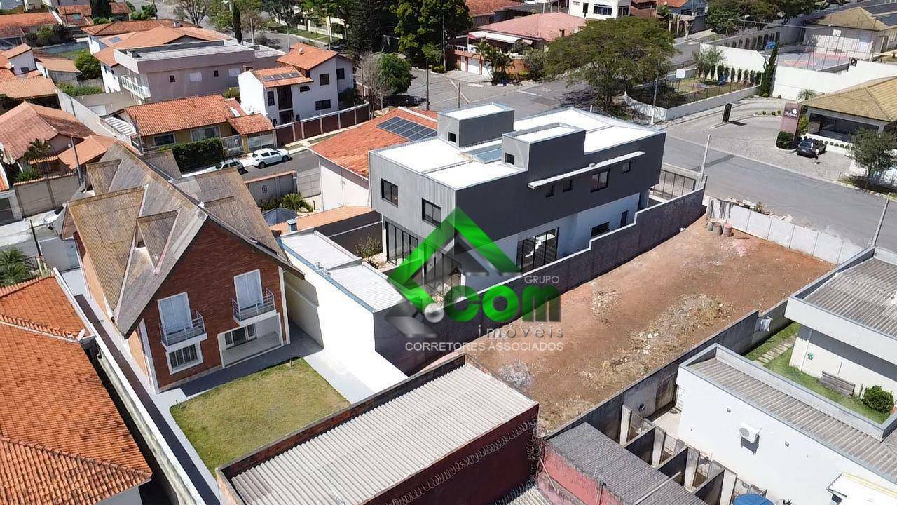 Casa à venda com 7 quartos, 410m² - Foto 33