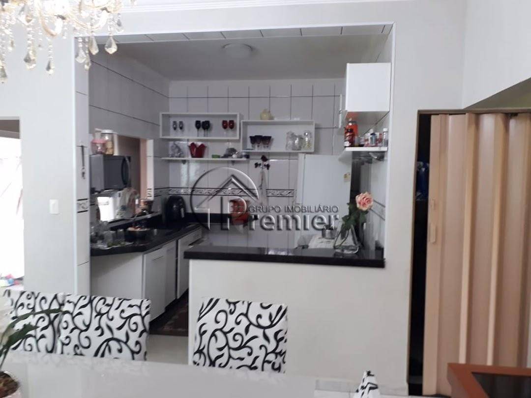 Casa à venda com 3 quartos, 256m² - Foto 30