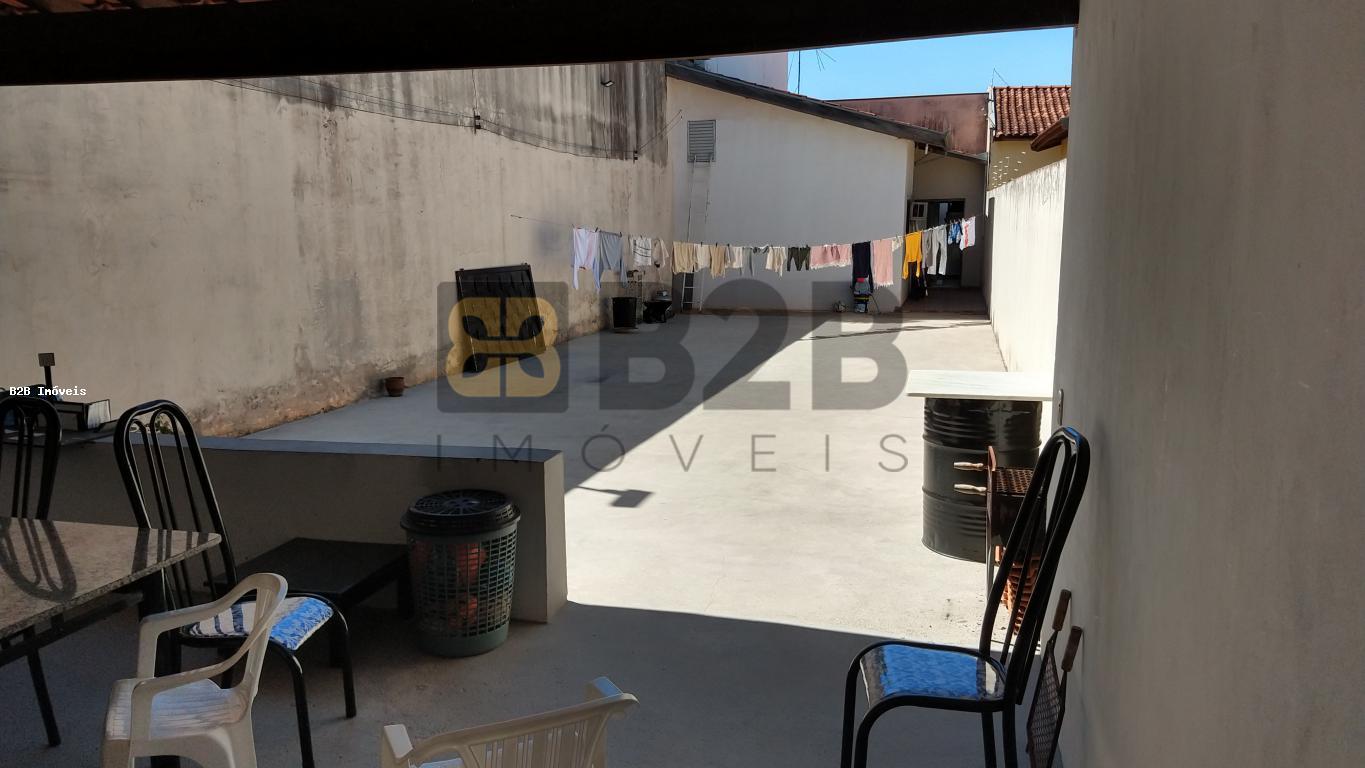 Casa à venda com 2 quartos, 160m² - Foto 11