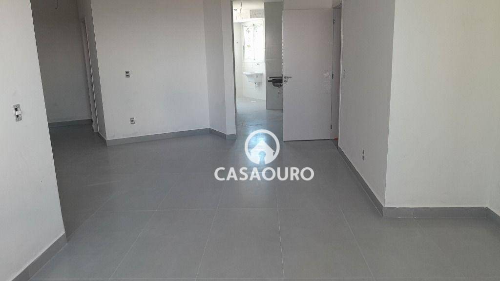 Apartamento à venda com 3 quartos, 101m² - Foto 8