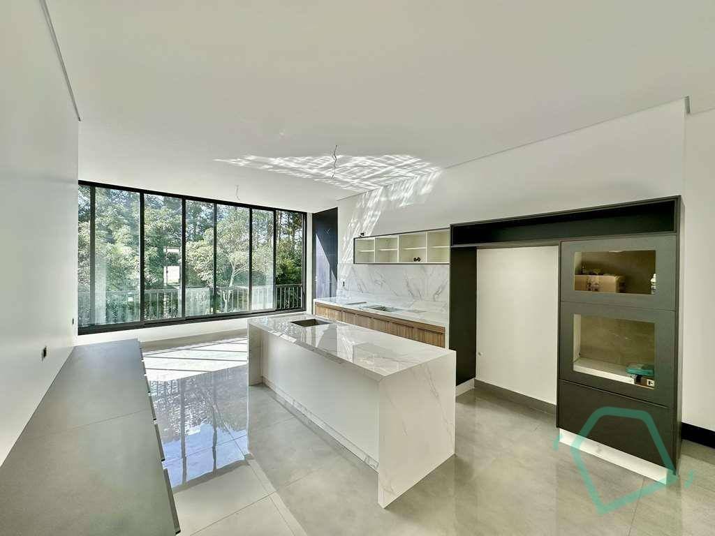 Casa de Condomínio à venda com 5 quartos, 411m² - Foto 18
