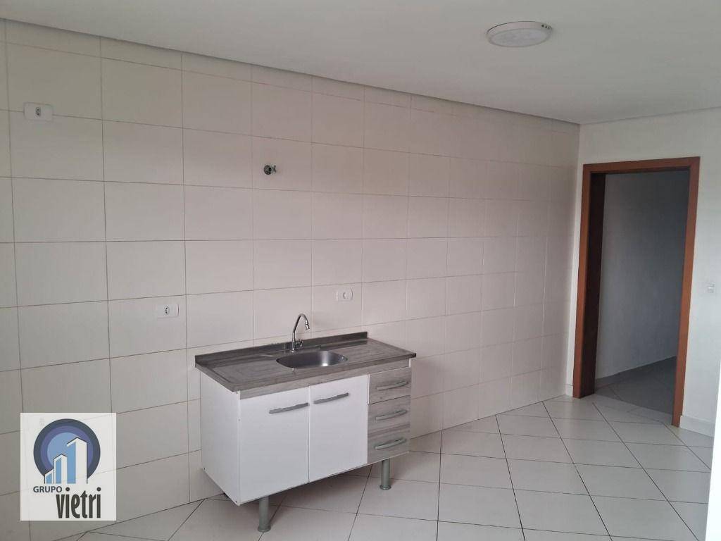 Casa para alugar com 2 quartos, 65m² - Foto 10