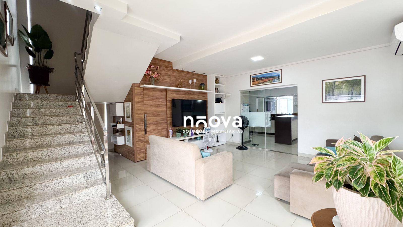 Sobrado, 4 quartos, 330 m² - Foto 2