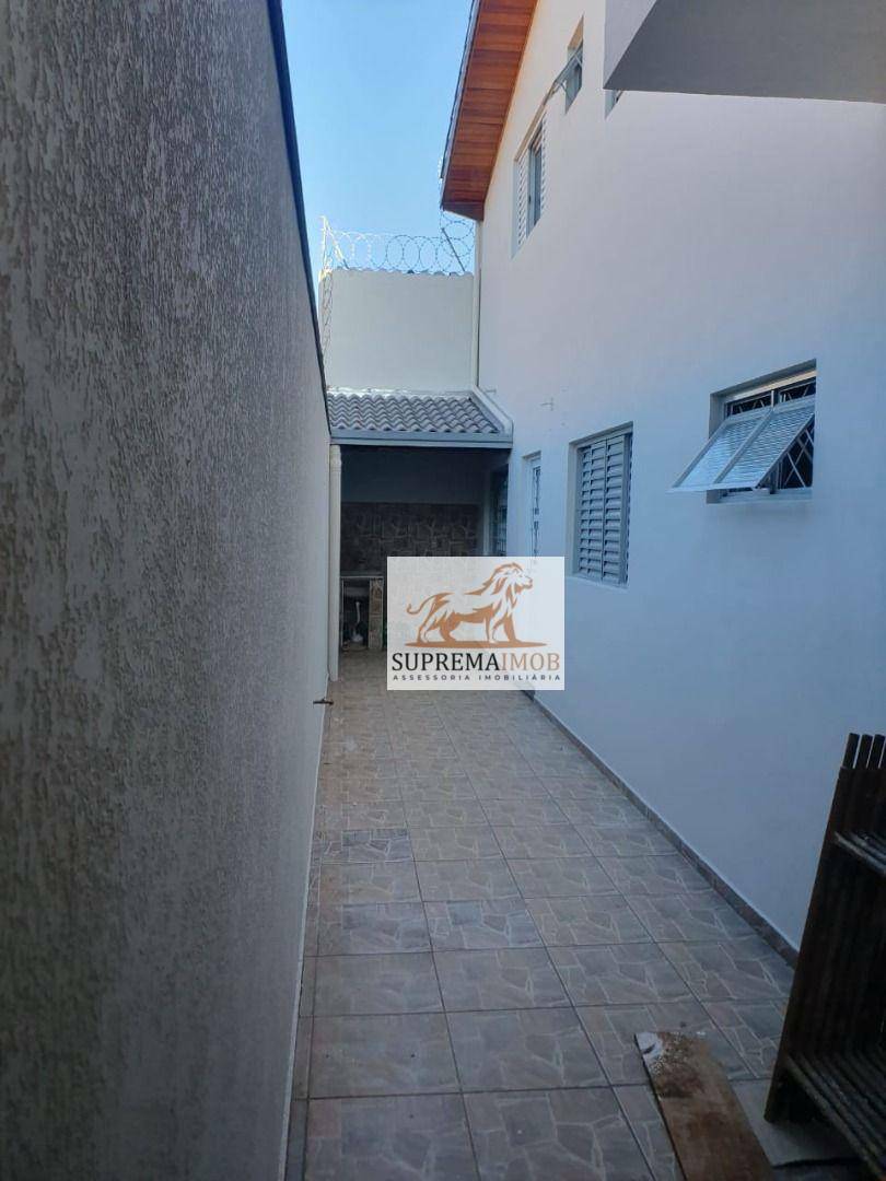 Casa à venda com 4 quartos, 220m² - Foto 3