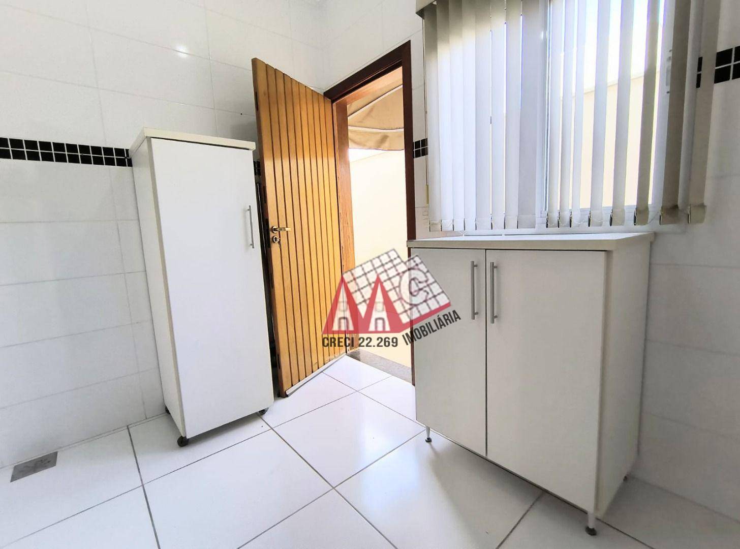 Casa para alugar com 3 quartos, 162m² - Foto 10