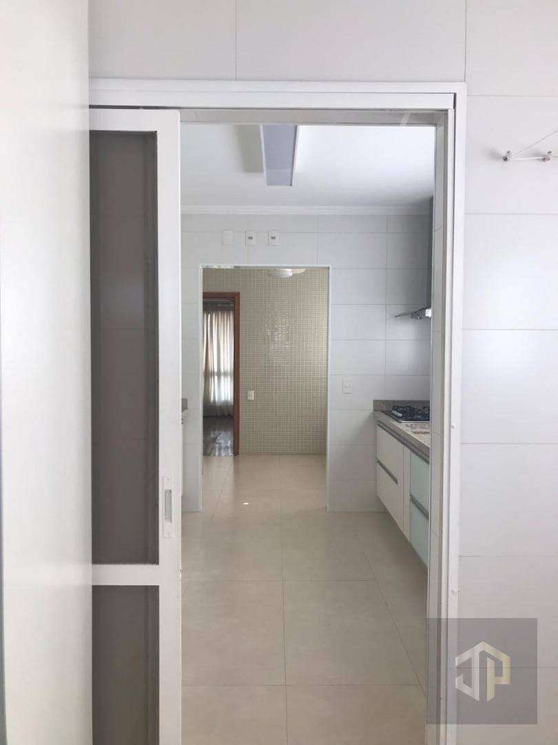 Apartamento à venda com 3 quartos, 213m² - Foto 16