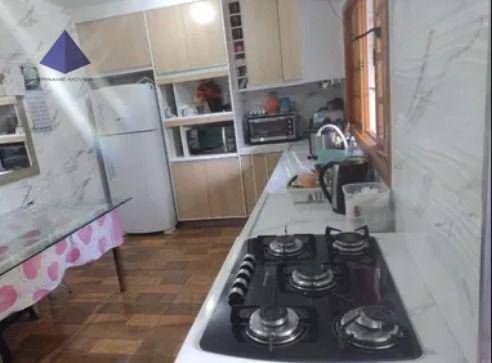 Casa para alugar com 2 quartos, 130M2 - Foto 2