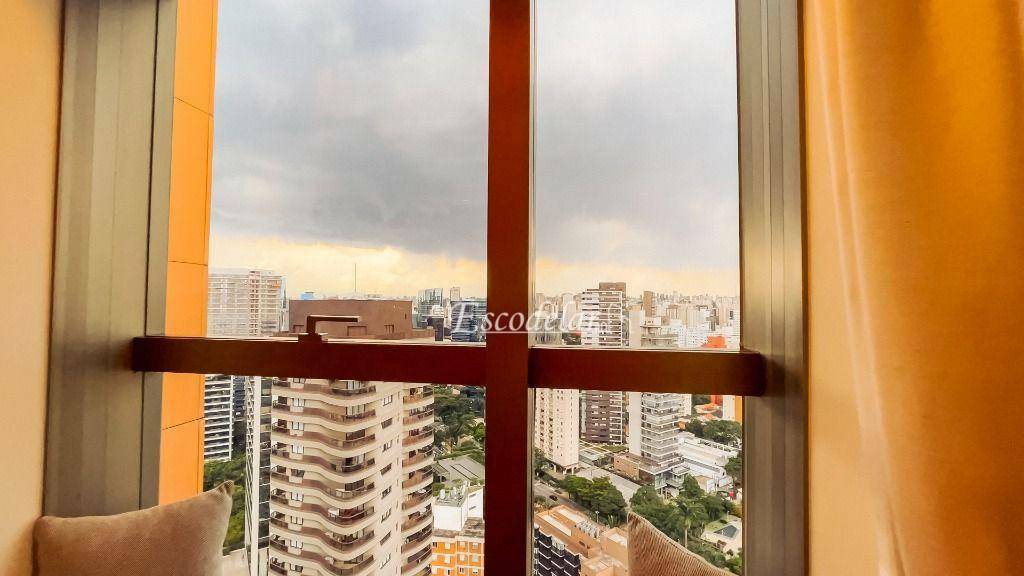 Apartamento à venda com 4 quartos, 275m² - Foto 43