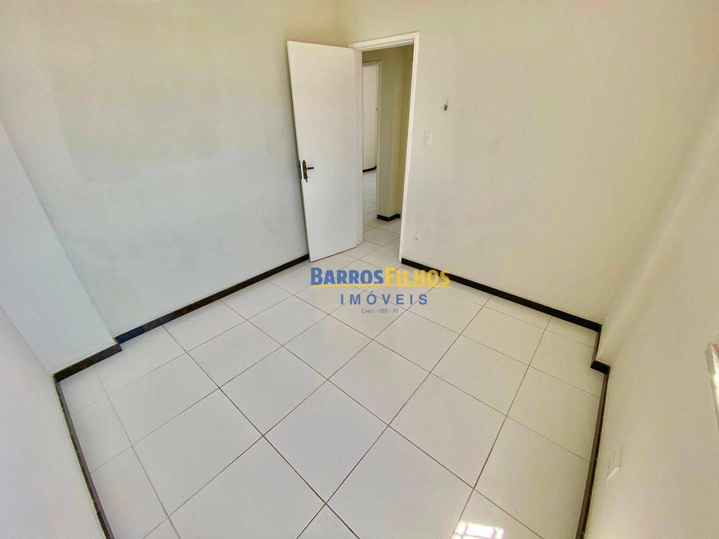 Apartamento para alugar com 3 quartos, 80m² - Foto 6