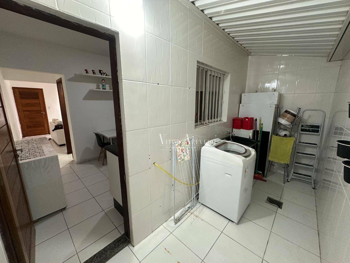 Casa à venda com 2 quartos, 72m² - Foto 11