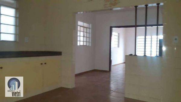 Sobrado à venda com 4 quartos, 230m² - Foto 1