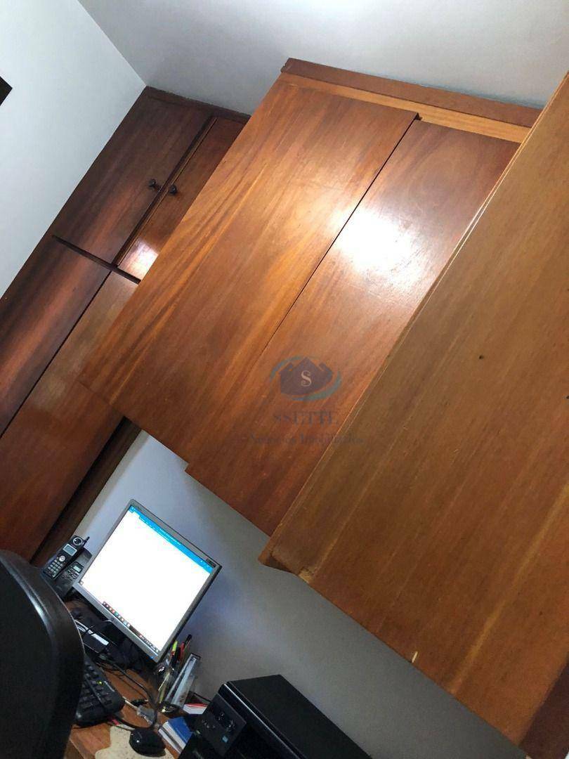 Apartamento para alugar com 3 quartos, 90m² - Foto 11