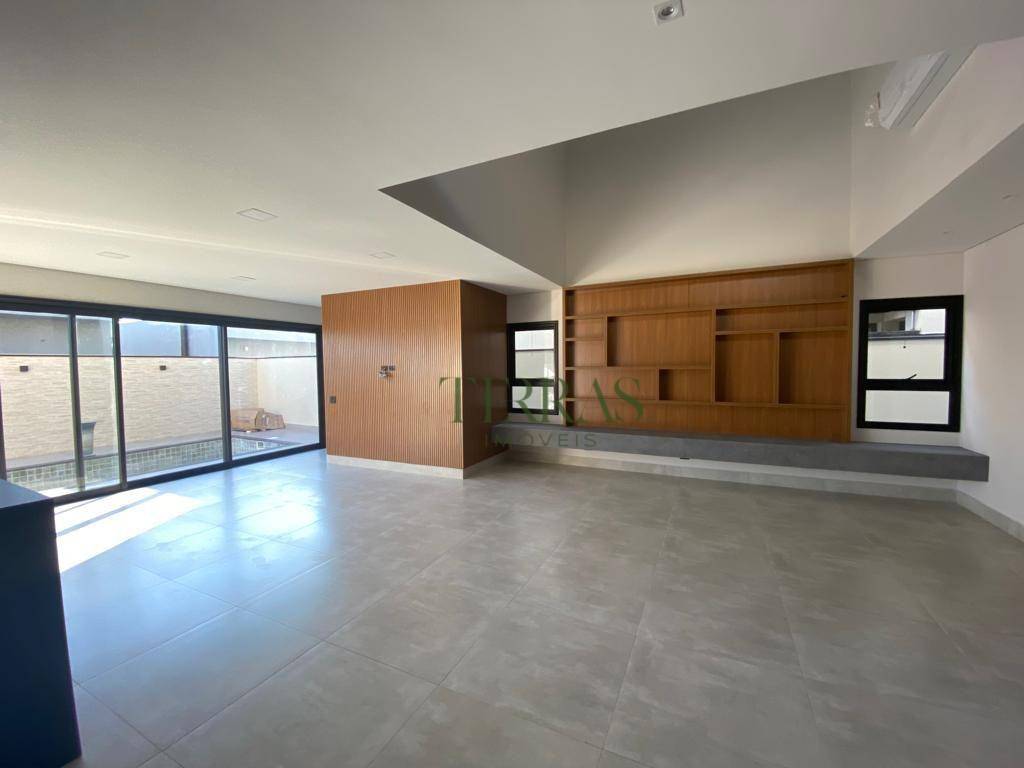 Casa de Condomínio à venda com 3 quartos, 220m² - Foto 2