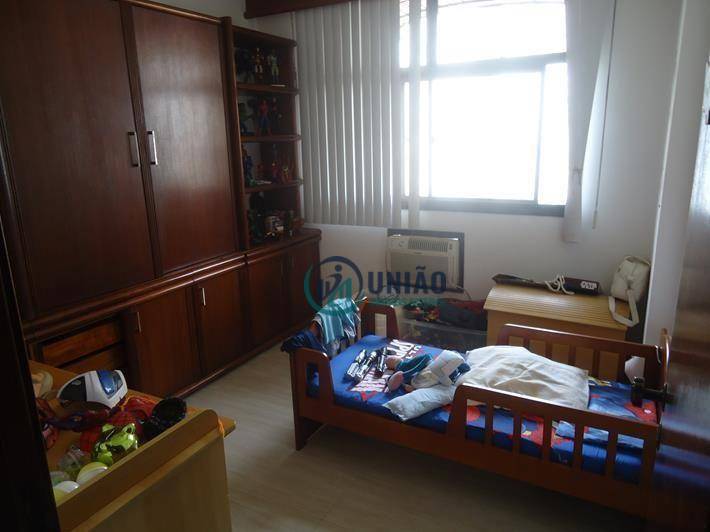 Apartamento à venda com 4 quartos, 184m² - Foto 15