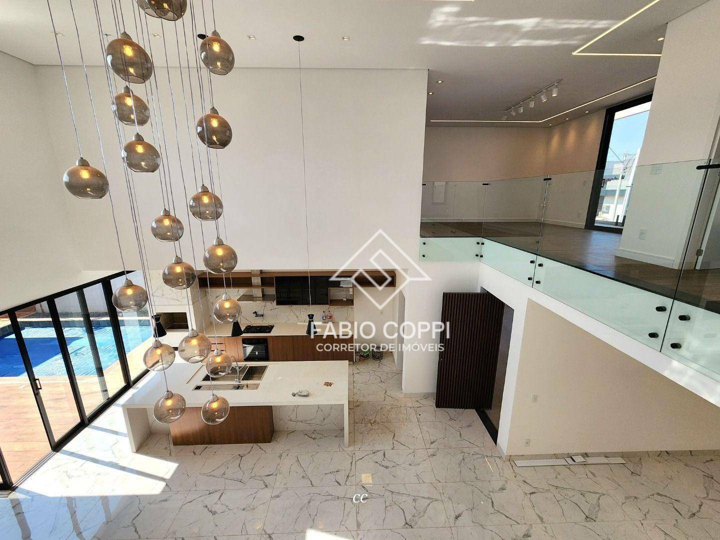 Casa de Condomínio à venda com 3 quartos, 320m² - Foto 1