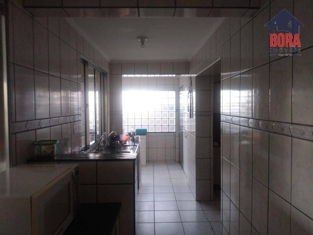 Casa de Condomínio à venda com 4 quartos, 230m² - Foto 4