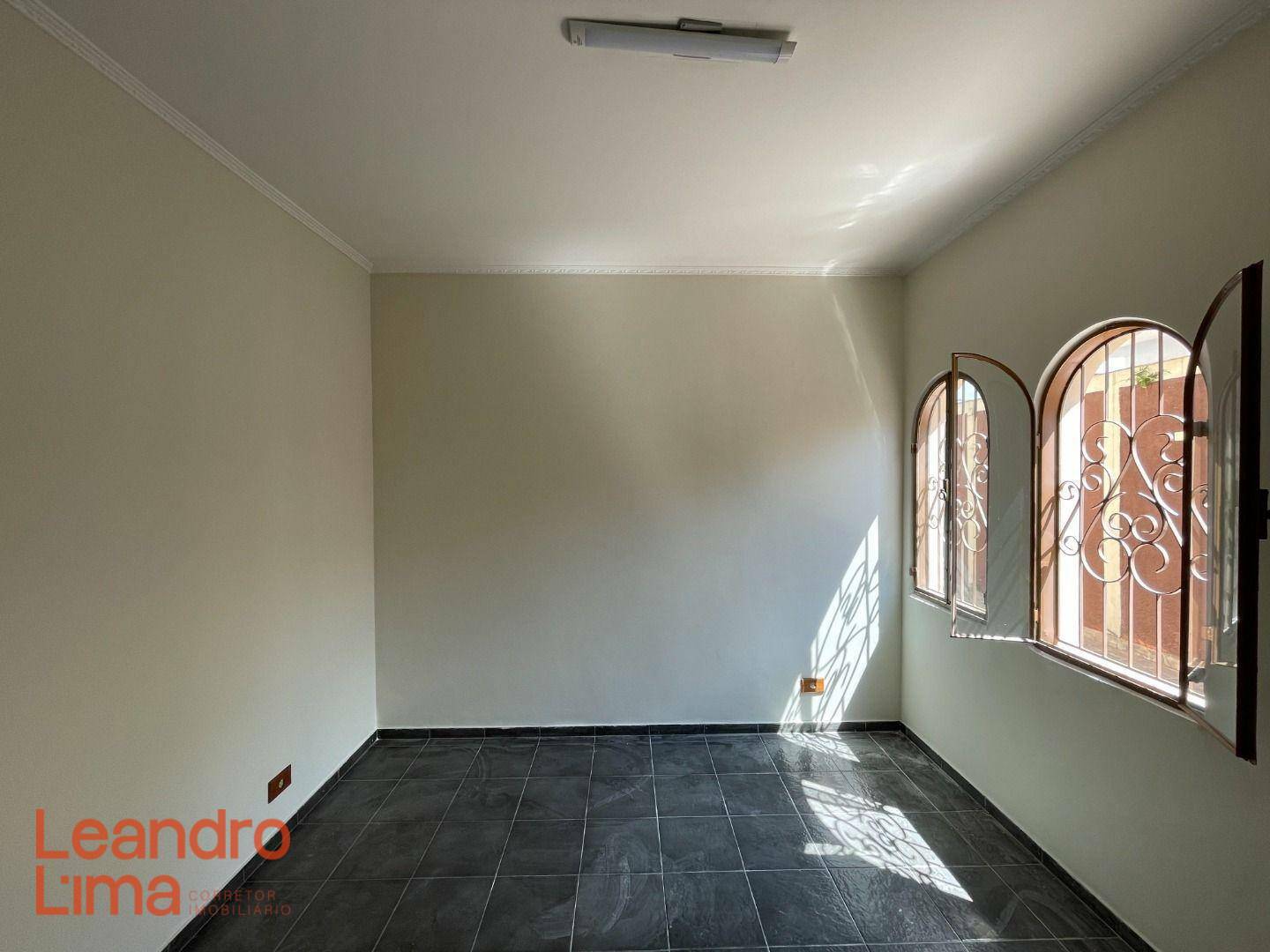 Casa à venda com 4 quartos, 350m² - Foto 37