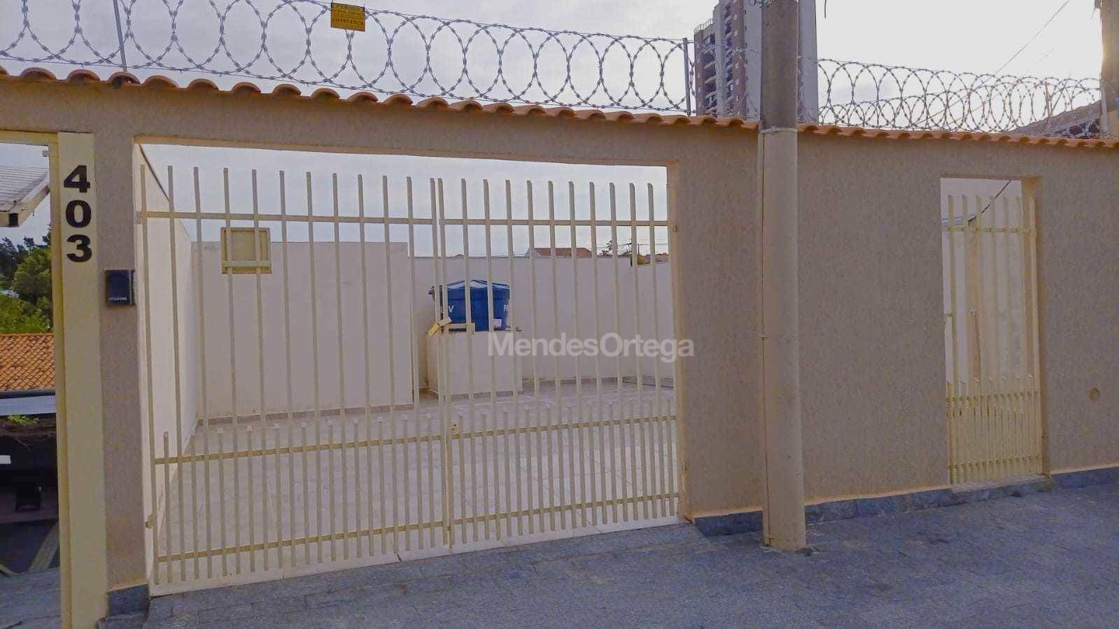 Casa à venda com 2 quartos, 190m² - Foto 2