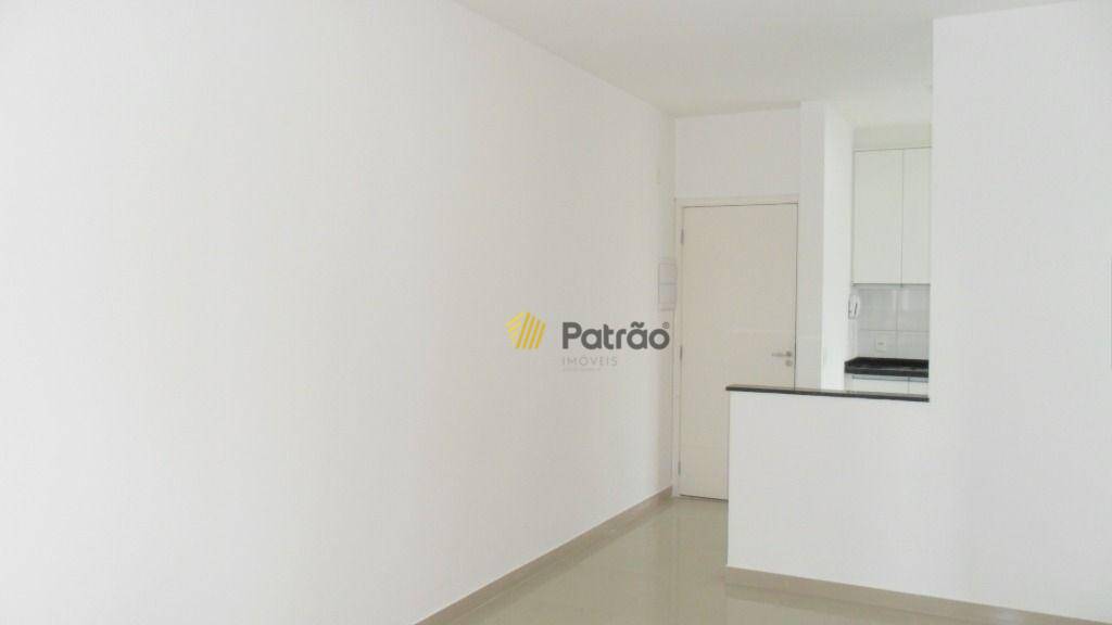 Apartamento para alugar com 2 quartos, 64m² - Foto 11