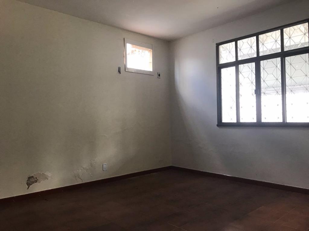 Casa à venda com 2 quartos, 288m² - Foto 18