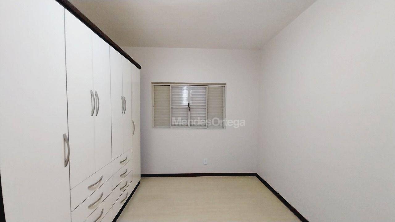 Casa para alugar com 3 quartos, 142m² - Foto 13