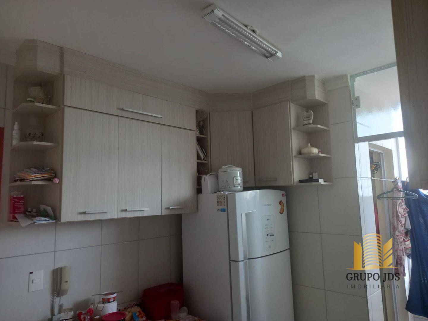 Apartamento à venda com 2 quartos, 59m² - Foto 5