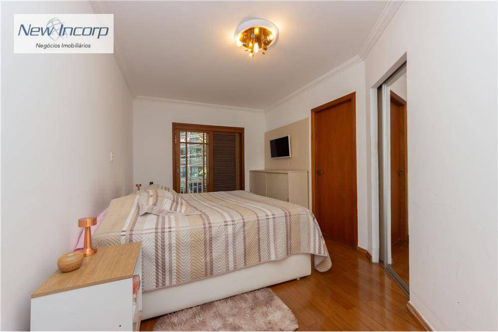 Casa à venda com 3 quartos, 270m² - Foto 15