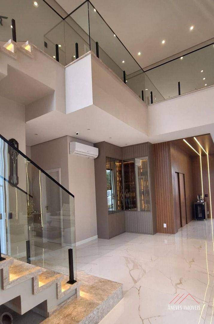 Casa de Condomínio à venda com 5 quartos, 560m² - Foto 1