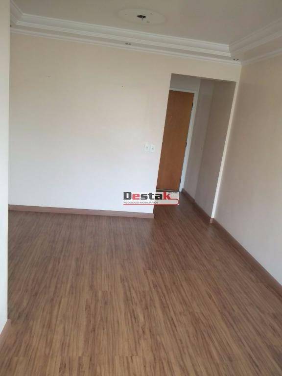 Apartamento à venda com 3 quartos, 62m² - Foto 4