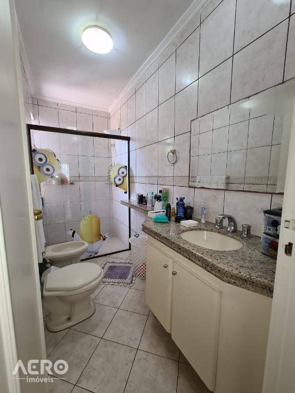 Casa de Condomínio à venda com 3 quartos, 320m² - Foto 25