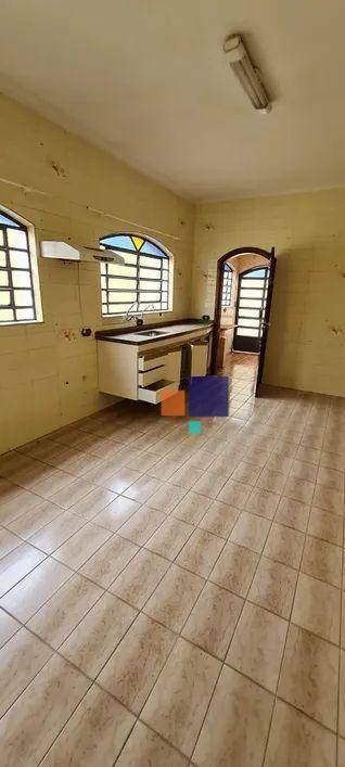 Sobrado à venda com 3 quartos, 125m² - Foto 4