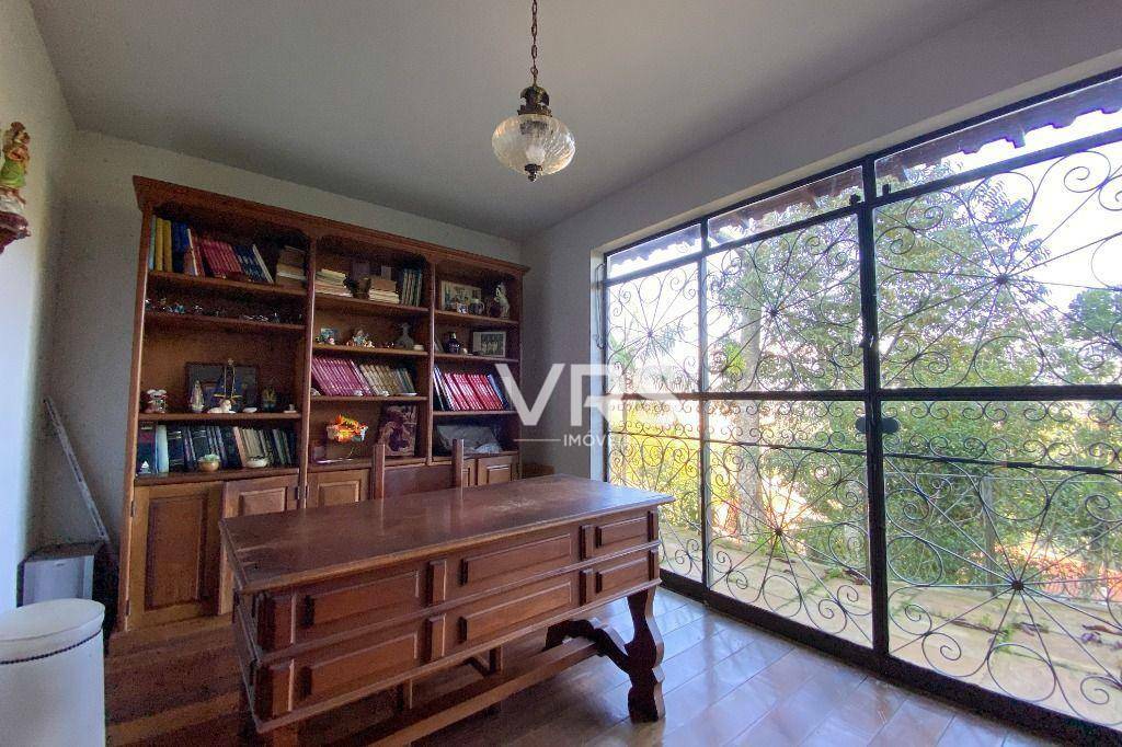 Casa à venda com 4 quartos, 228m² - Foto 14