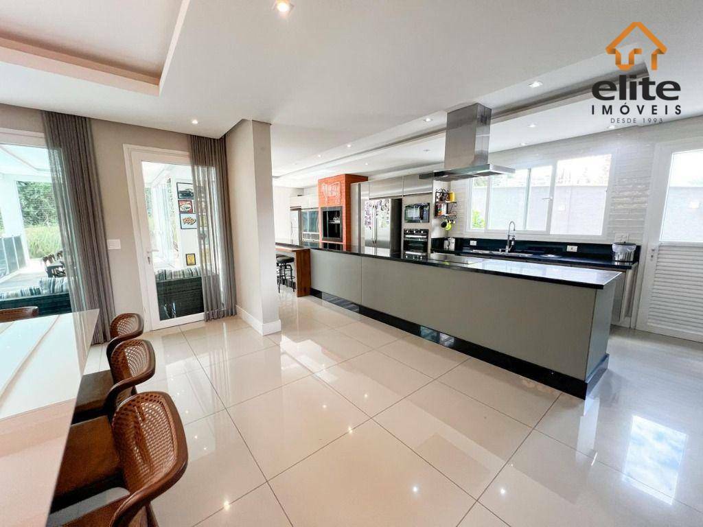 Casa de Condomínio à venda com 4 quartos, 550m² - Foto 24