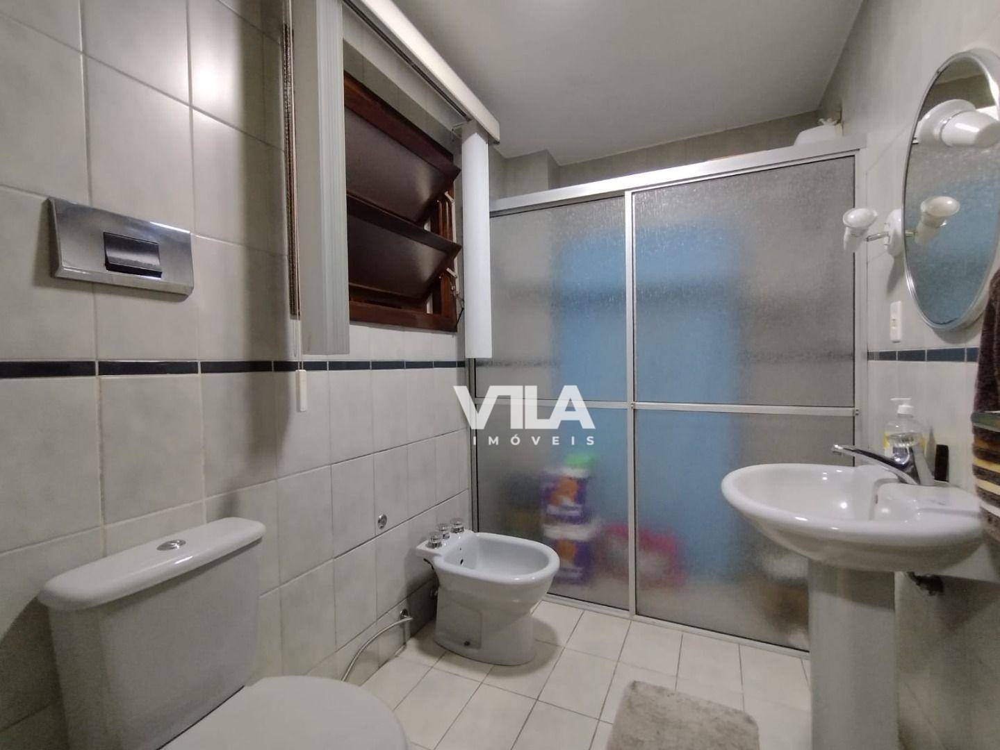 Casa à venda com 6 quartos, 245m² - Foto 10