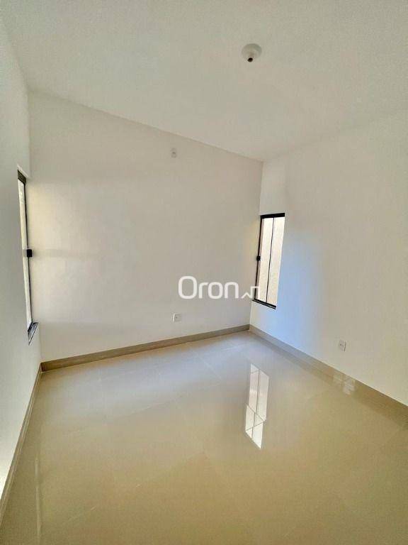 Casa à venda com 3 quartos, 100m² - Foto 4