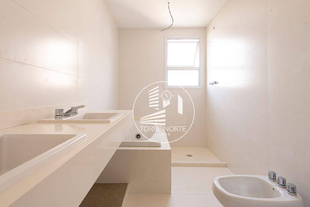 Apartamento à venda com 3 quartos, 217m² - Foto 22