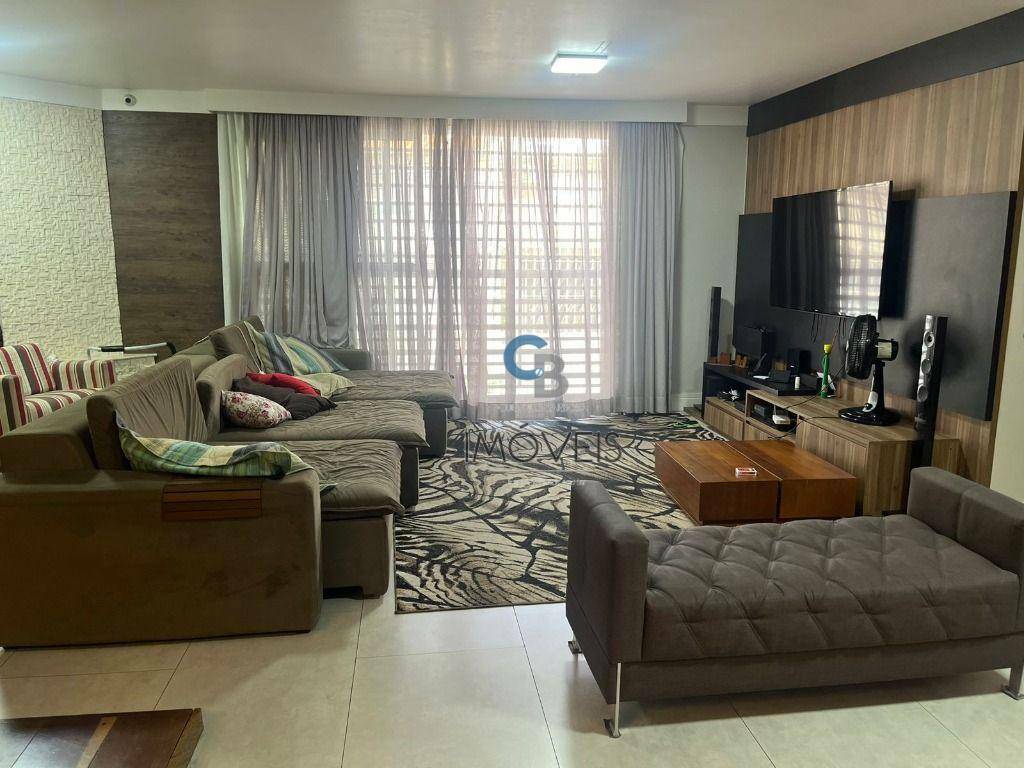 Casa à venda com 4 quartos, 354m² - Foto 1