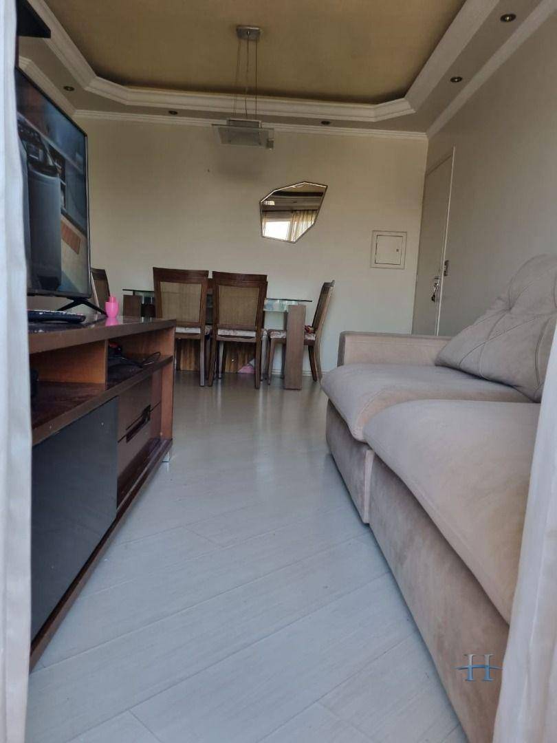 Apartamento à venda com 2 quartos, 58m² - Foto 4