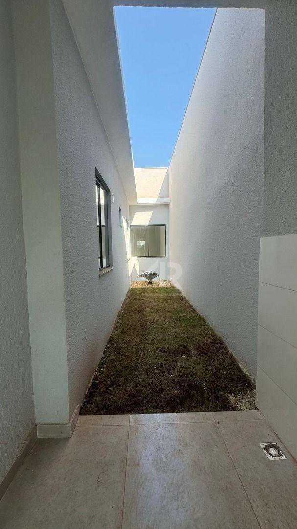 Casa à venda com 3 quartos, 71m² - Foto 5