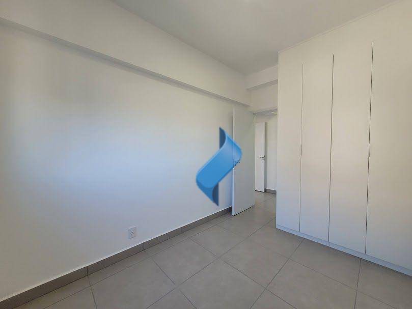 Apartamento para alugar com 3 quartos, 125m² - Foto 18